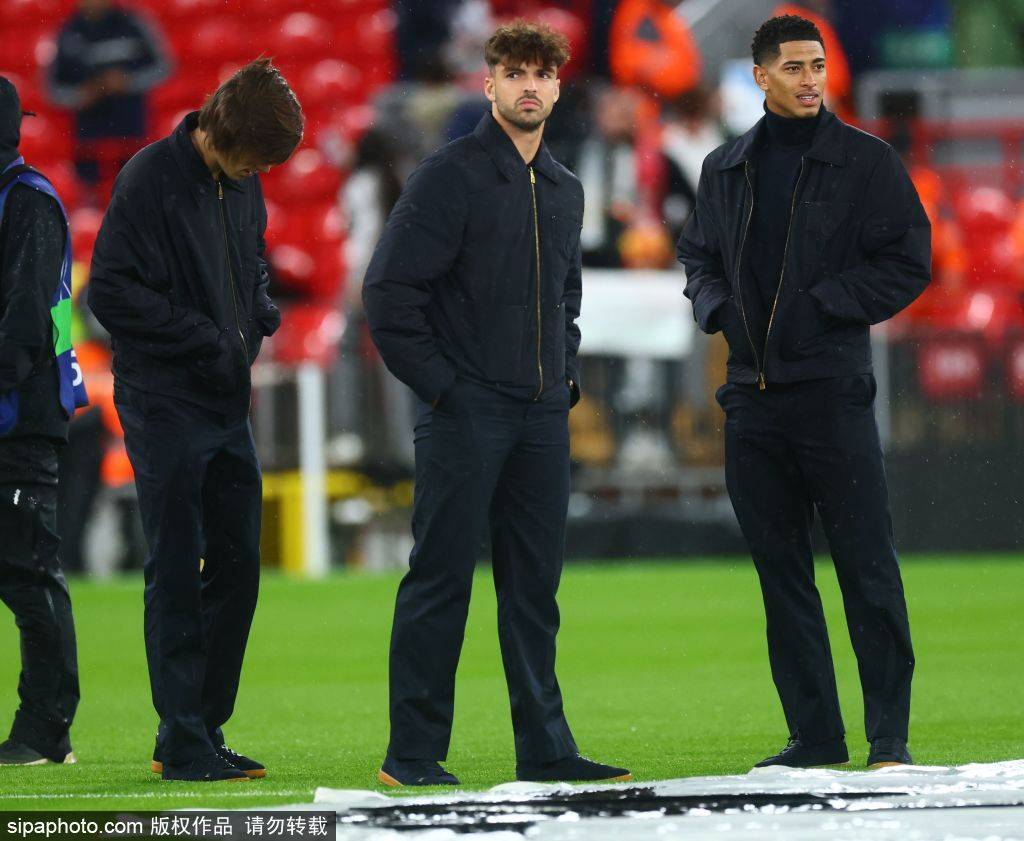 欧冠小组赛激战正酣,利物浦的防线为何频频失守?