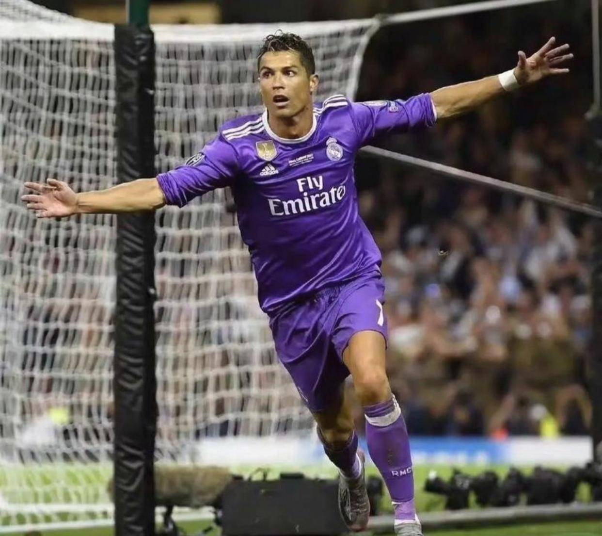 皇马历史后卫排名出炉，拉莫斯671场101球成核心，卡洛斯速度与重炮同样辉煌